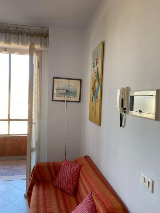Bright Apt With Views And Terrace Florenţa Exterior foto
