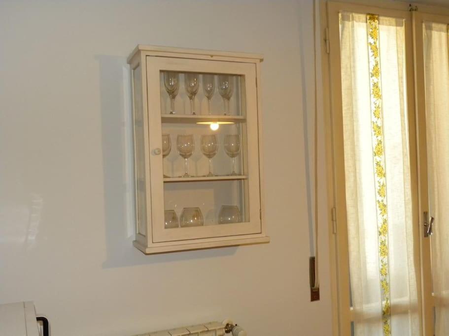 Bright Apt With Views And Terrace Florenţa Exterior foto