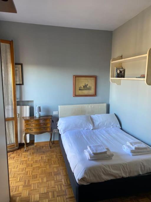 Bright Apt With Views And Terrace Florenţa Exterior foto